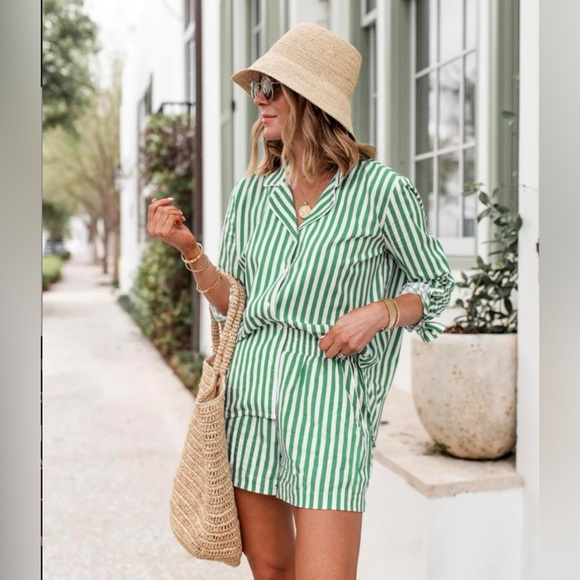 SPLENDID X CELLA JANE limited collection striped button down blouse NWT 💚 - Picture 3 of 8